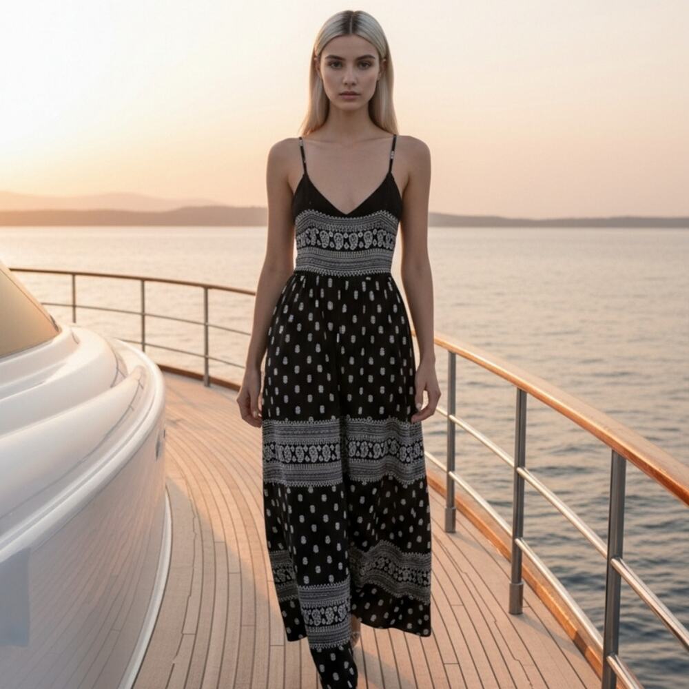 VENUS Black and White Patterned Maxi Dress